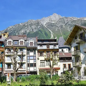 larmancette.hotels-rhonealpes.com/